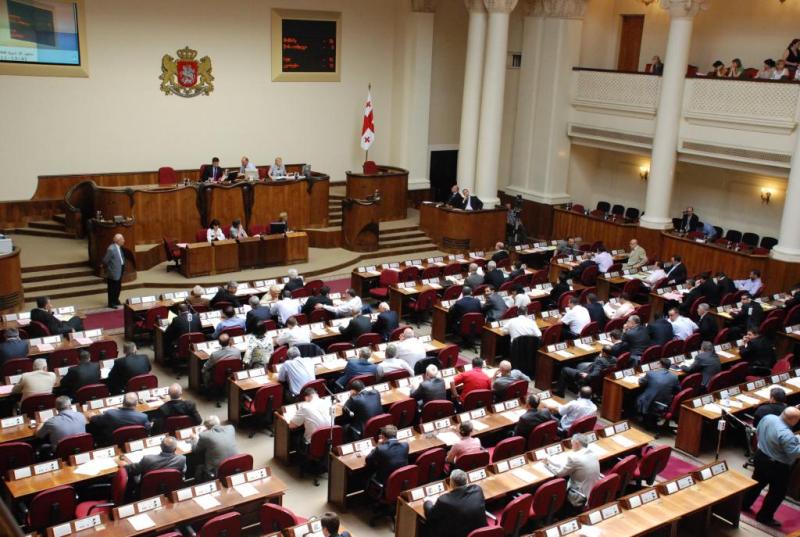 Парламент Грузии приступит к рассмотрению отчета Народного защитника