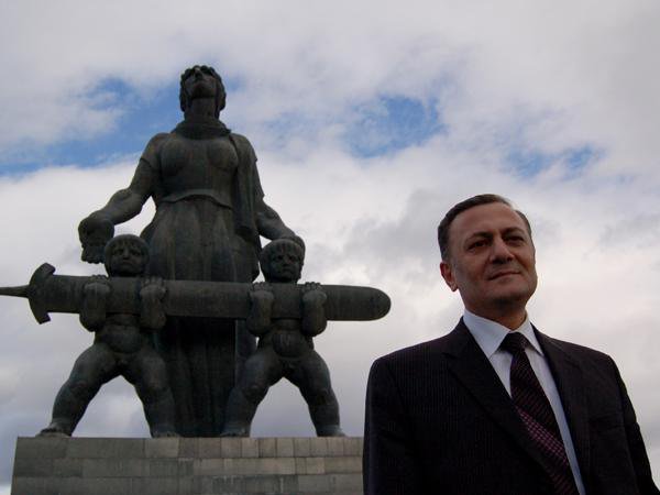 Нателашвили: Из обманщика века Иванишвили такой же политический деятель Грузии, как из меня японский император