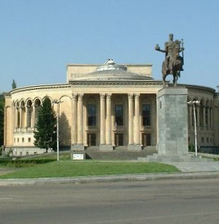 В Грузии отмечают день основания грузинского театра