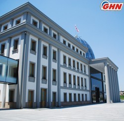 Администрация президента Грузии за 3 месяца потратила 1 миллион на транспорт и коммуникацию